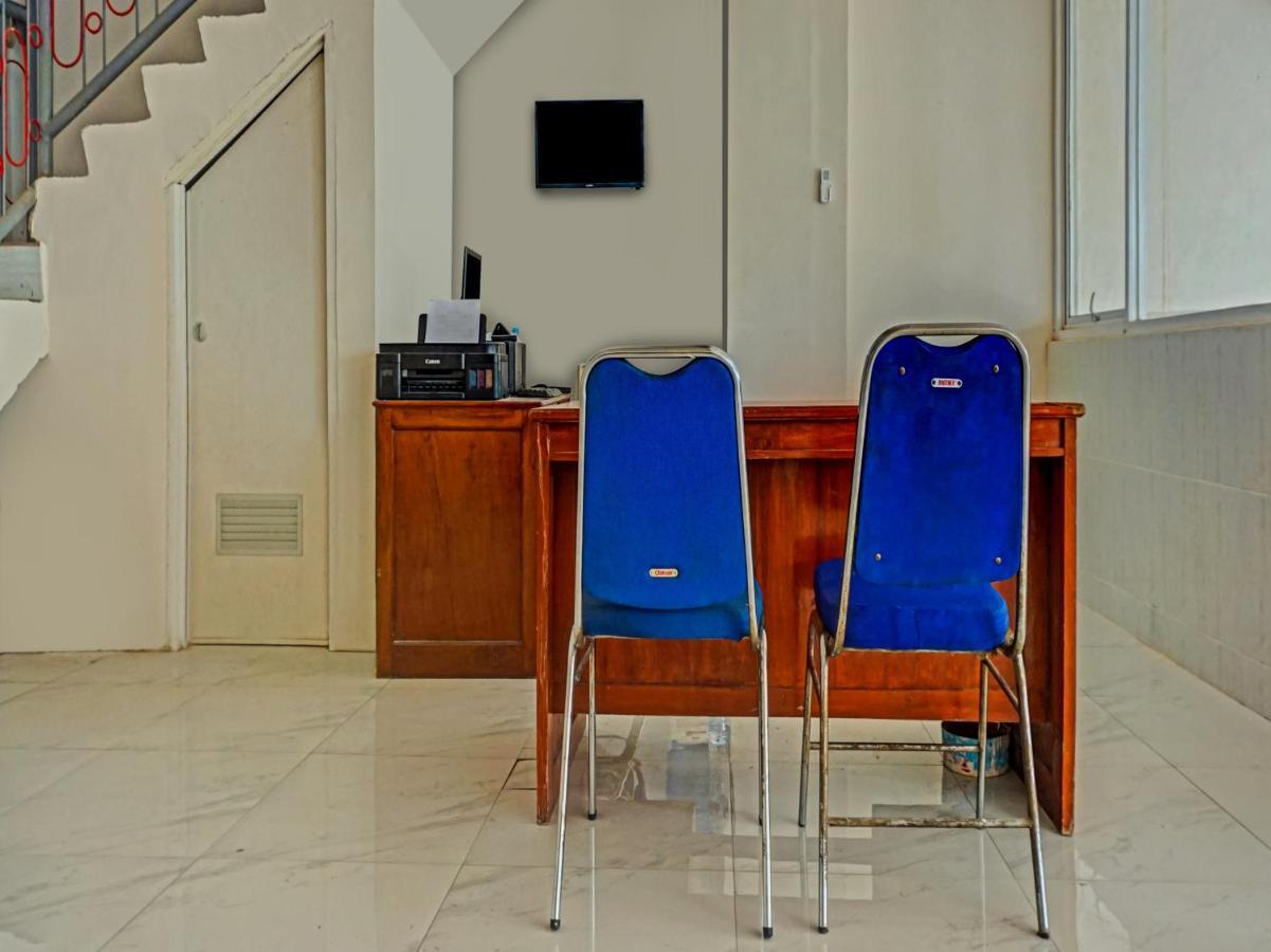 Reddoorz At Jalan Somba Opu Losari Makassar Exterior foto
