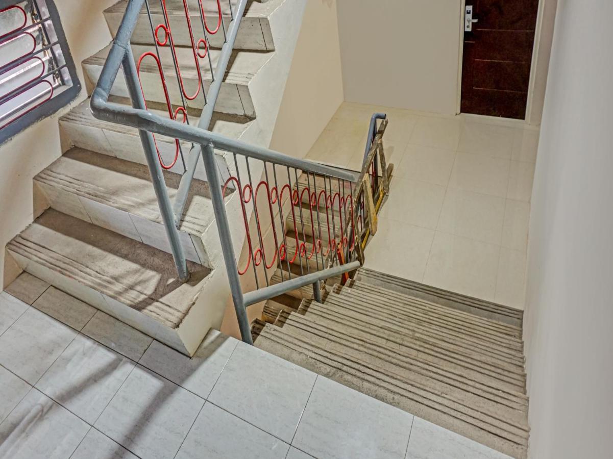 Reddoorz At Jalan Somba Opu Losari Makassar Exterior foto