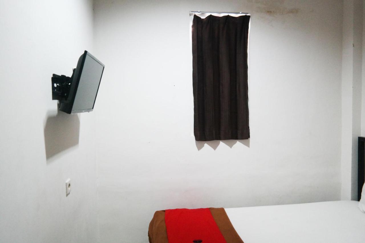 Reddoorz At Jalan Somba Opu Losari Makassar Exterior foto