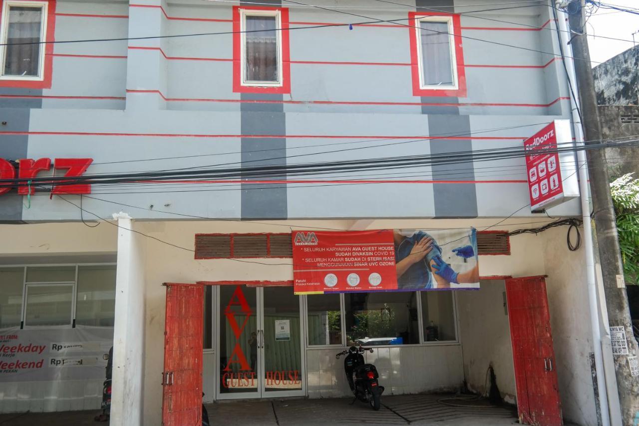 Reddoorz At Jalan Somba Opu Losari Makassar Exterior foto
